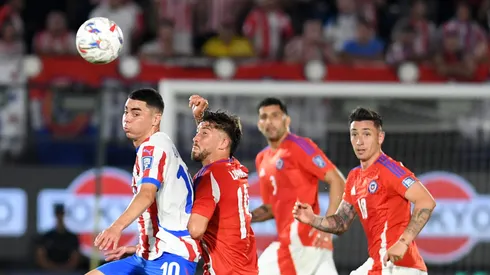 Felipe Loyola, volante chileno do Independiente - Foto: Christian Alvarenga/Getty Images