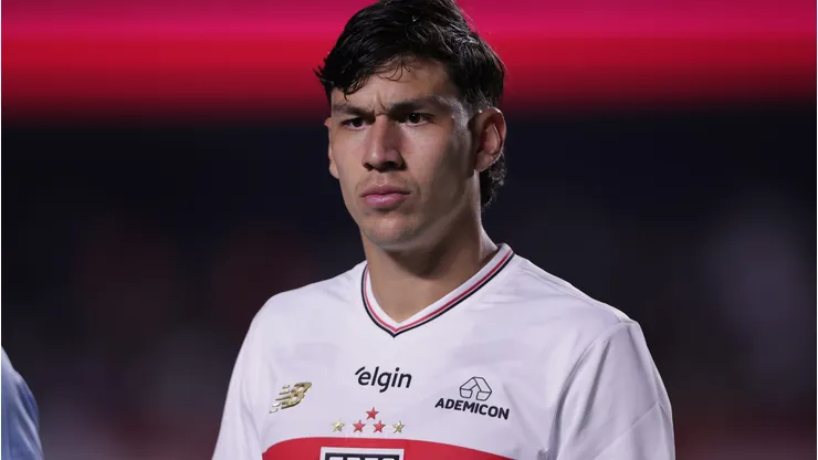 Zagueiro fez ótima temporada - Foto: Ettore Chiereguini/AGIF.