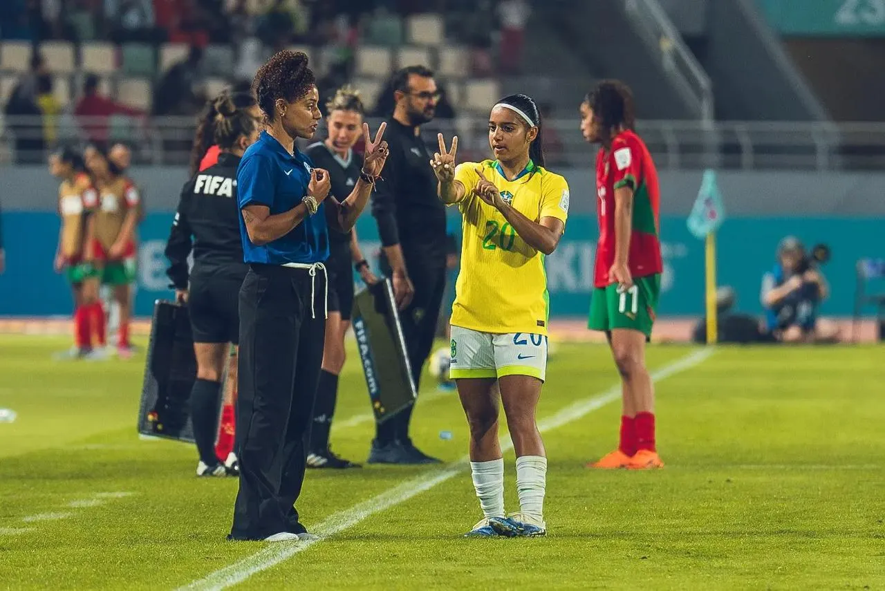 Rilany sob o comando da Seleção Sub-17. Foto: Fabio Souza/CBF