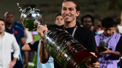 Filipe Luís comemora Libertadores do Flamengo sobre o Palmeiras. (Photo by Rodrigo Valle/Getty Images)