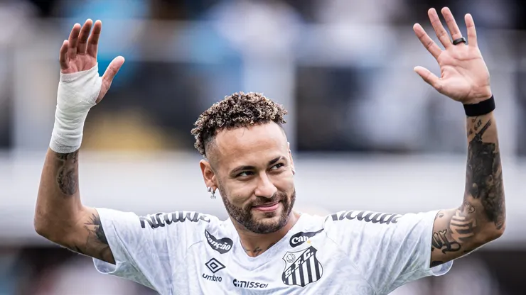 Neymar em campo pelo Santos.