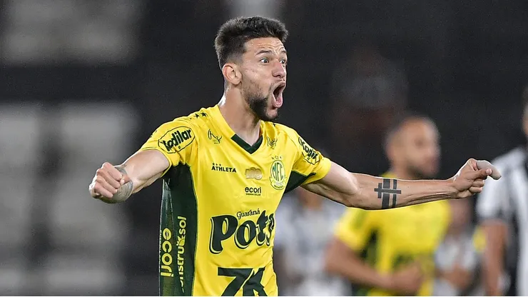 Jemmes está perto do Flu, mas o Clube quer mais reforço para a zaga