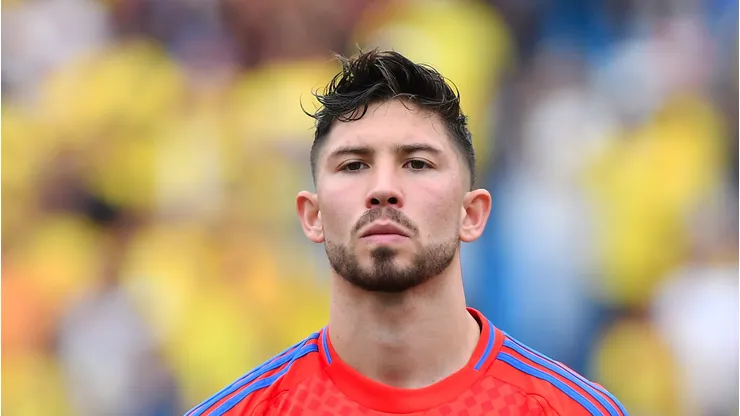Felipe Loyola em campo pela Seleção do Chile.