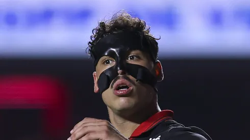 Lucas Halter, zagueiro do Vitória em partida pelo campeonato brasileiro (Foto: Ricardo Moreira/Getty Images)
