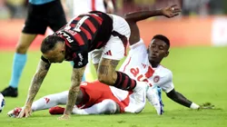 Vitão, zagueiro do Internacional