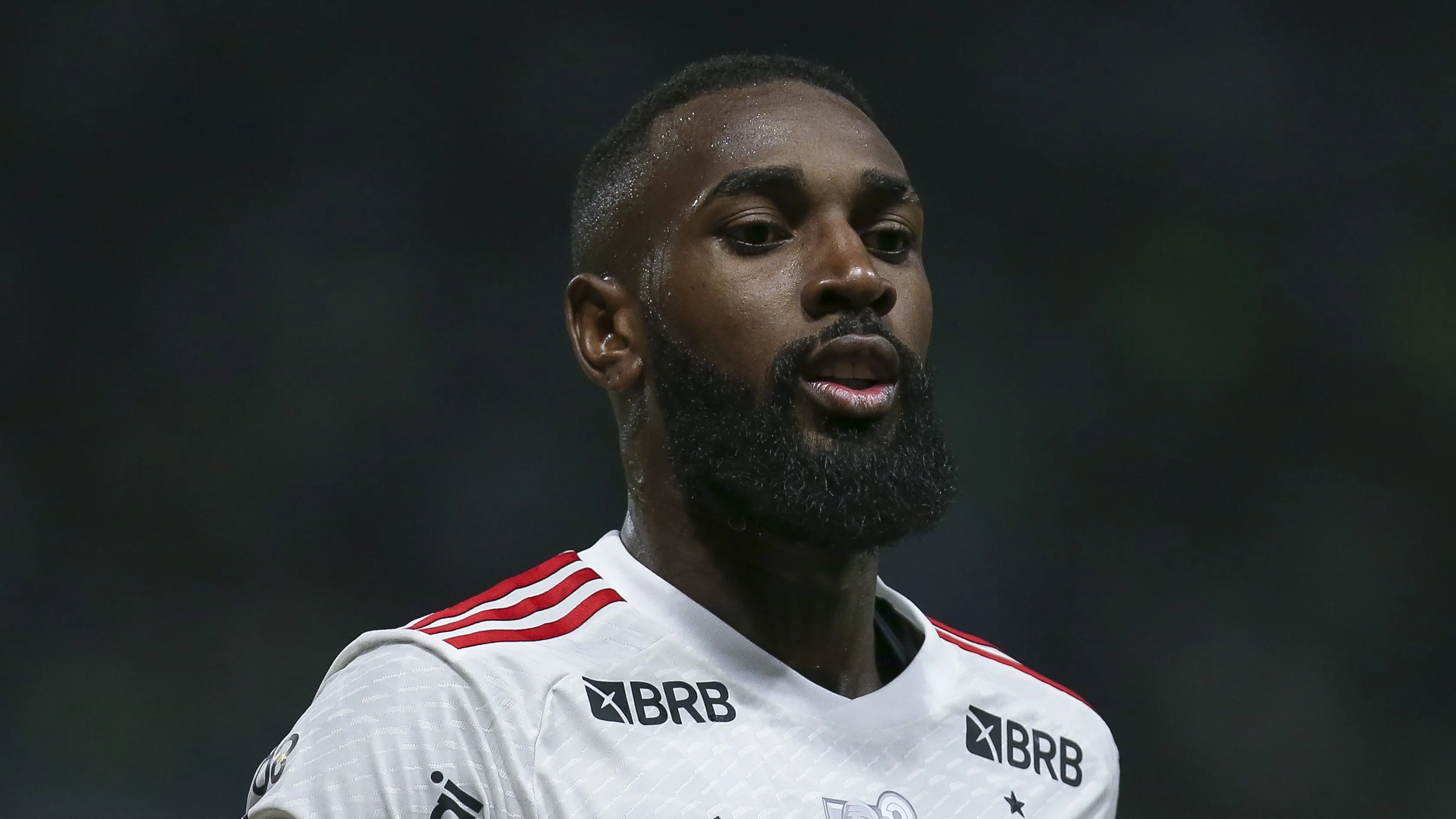 Gerson em campo pelo Flamengo. (Photo by Ricardo Moreira/Getty Images)