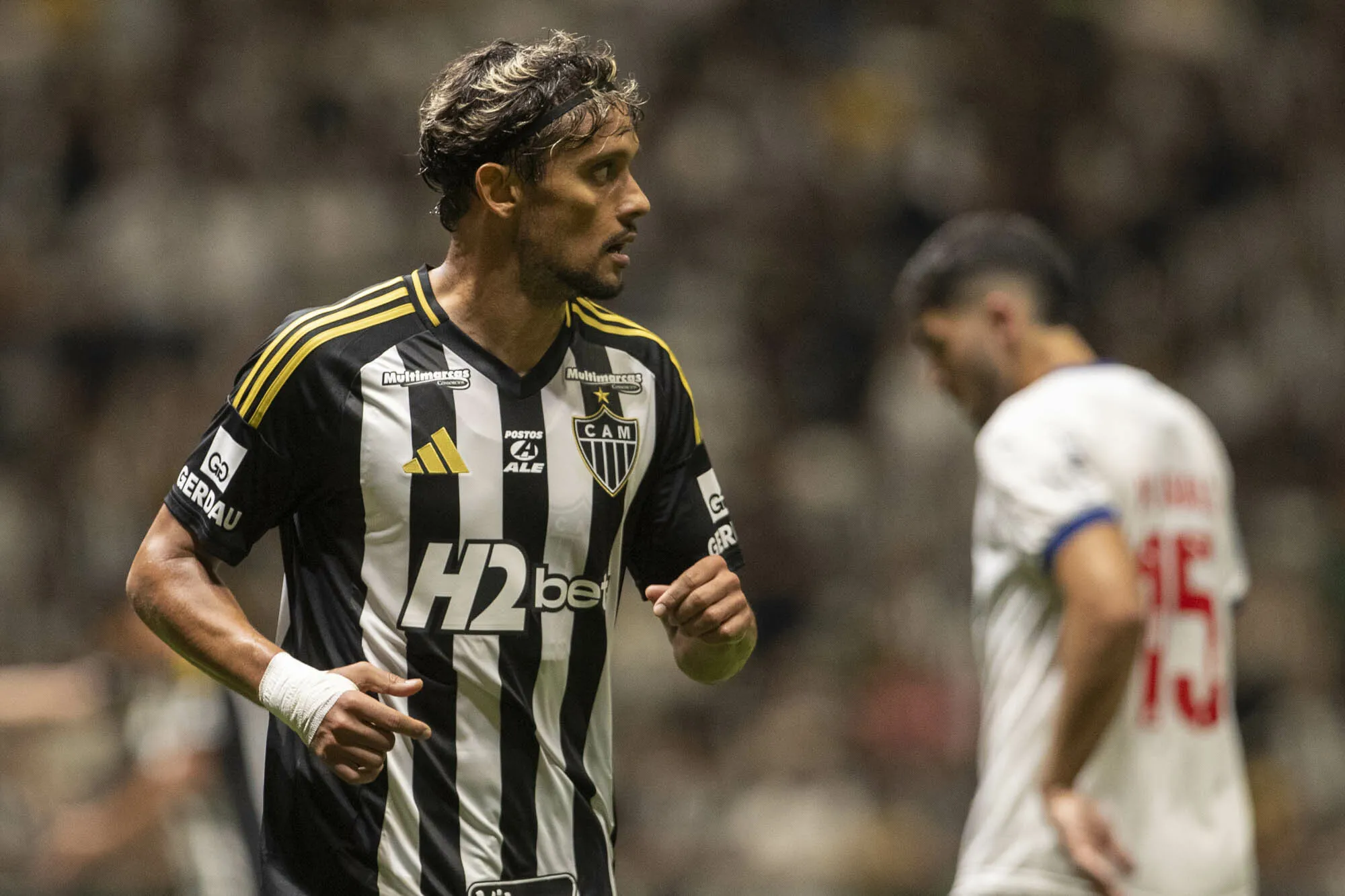 Scarpa vem sendo ventilado em vários clubes do Brasil. Foto: Fernando Moreno/AGIF