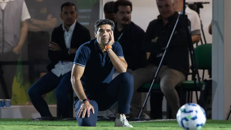 Palmeiras define perfil e procura volante no mercado após negociação com Aníbal — Foto Joisel AmaralAGIF