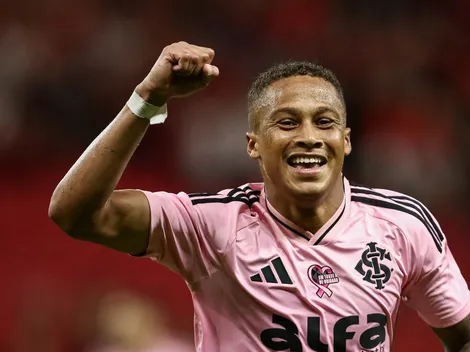 Santos oferece pré-contrato para Vitinho, do Internacional