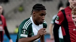 Tetê, atacante do Panathinaikos em partida pelo campeonato grego (Foto: Milos Bicanski/Getty Images)