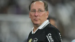 Textor está surpreso com atitude de Marlon Freitas