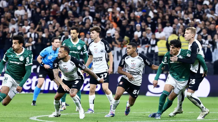 Corinthians só fica atrás do Flamengo e expõe rivais que apanharam nos clássicos em 2025 — Foto Marcello ZambranaAGIF