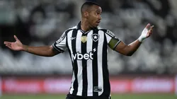 RJ - RIO DE JANEIRO - 29/07/2025 - COPA DO BRASIL 2025, BOTAFOGO X BRAGANTINO - Marlon Freitas jogador do Botafogo durante partida contra o Bragantino no estadio Engenhao pelo campeonato Copa Do Brasil 2025. Foto: Jorge Rodrigues/AGIF