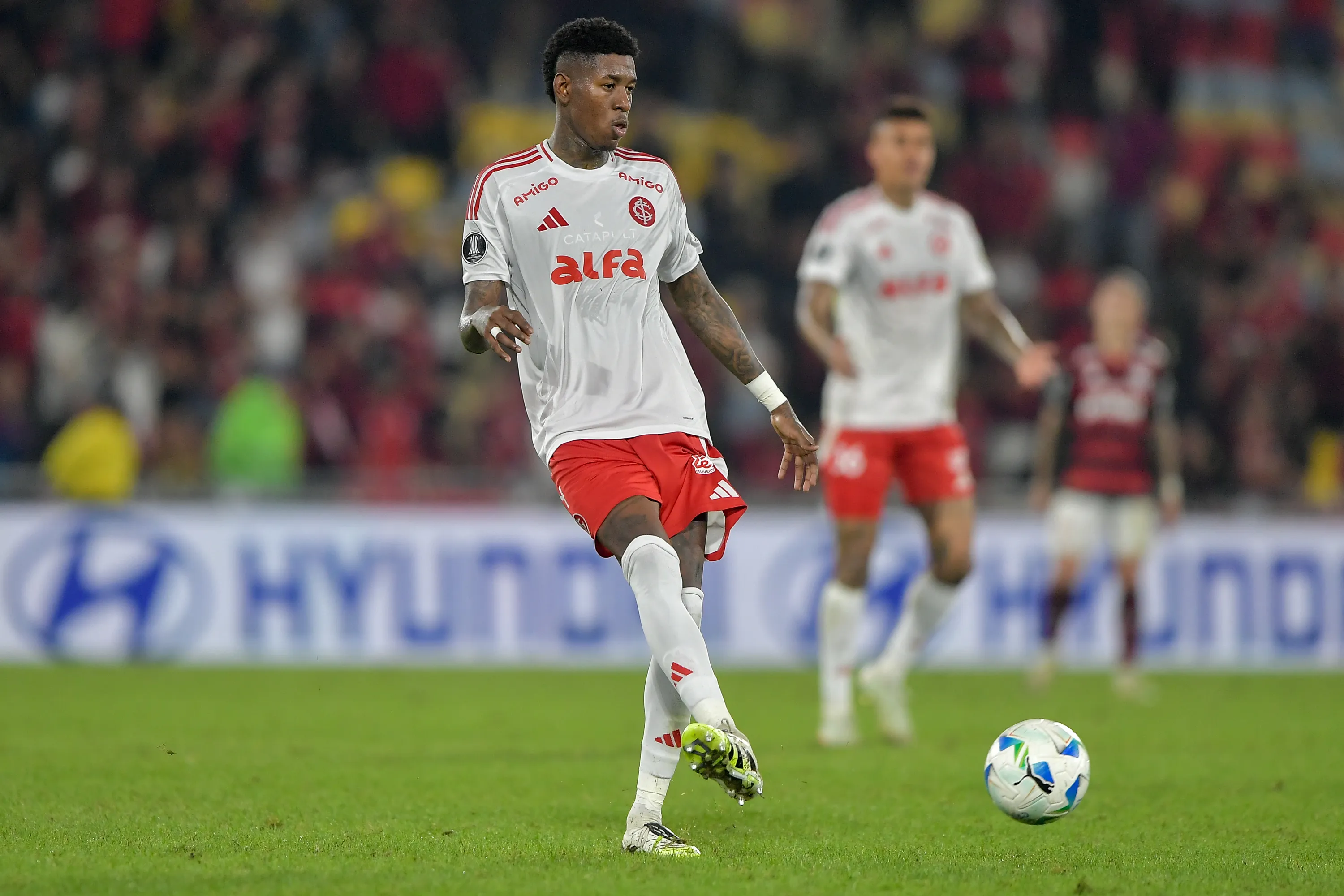 Vitão em ação pelo Colorado. Foto: Thiago Ribeiro/AGIF