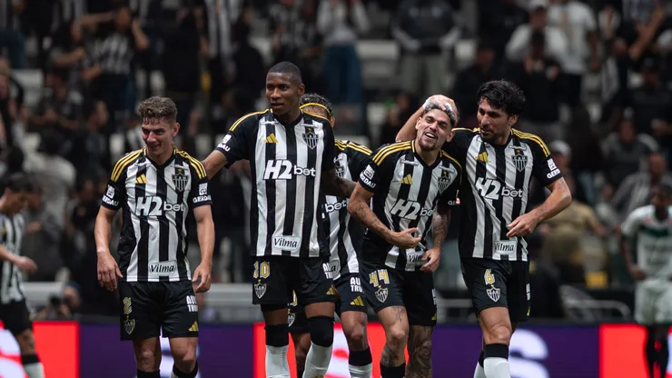 Galo deve reformular seu plantel. Foto: Alessandra Torres/AGIF