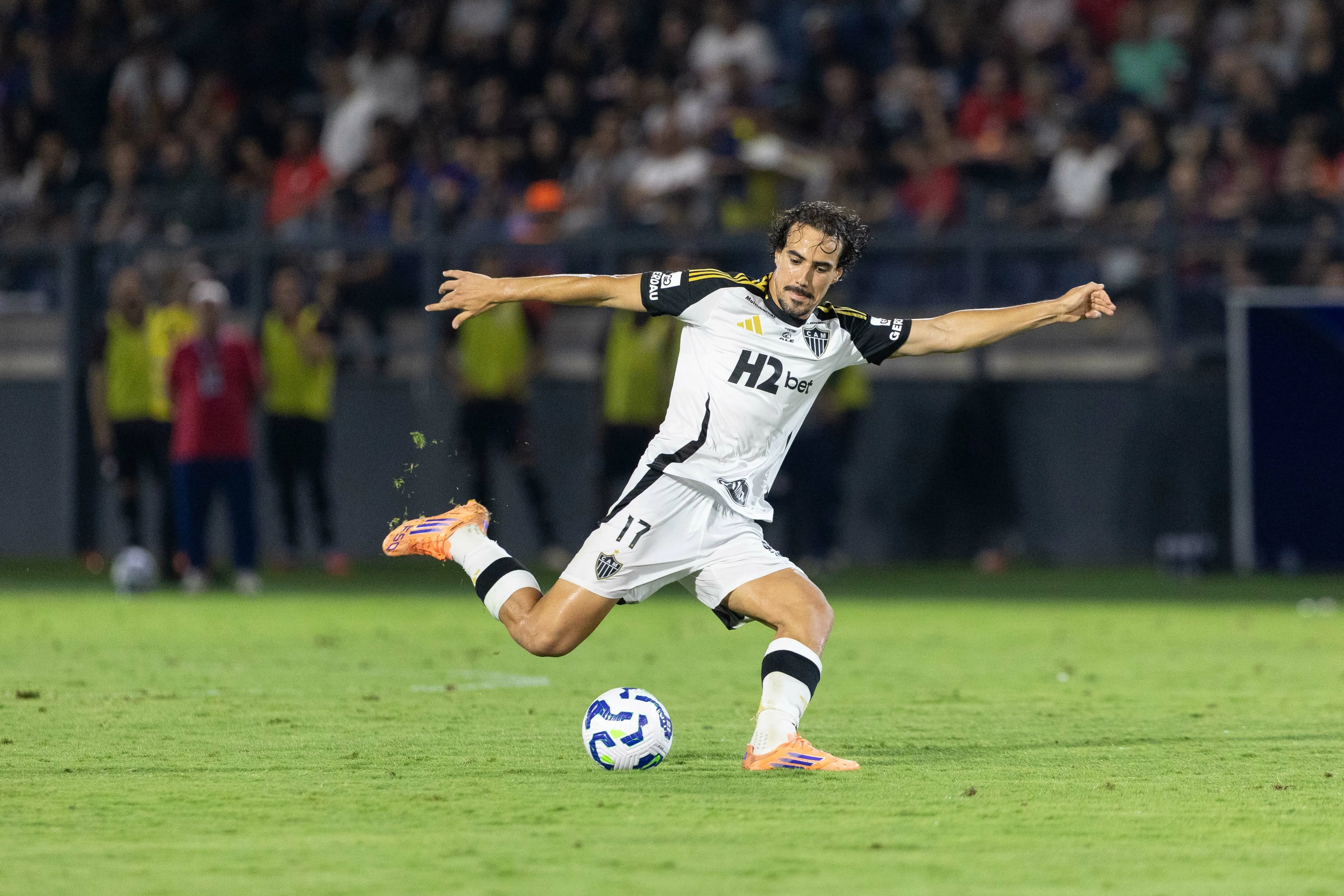 Igor Gomes durante partida pelo Atlético-MG. Foto: Joisel Amaral/AGIF