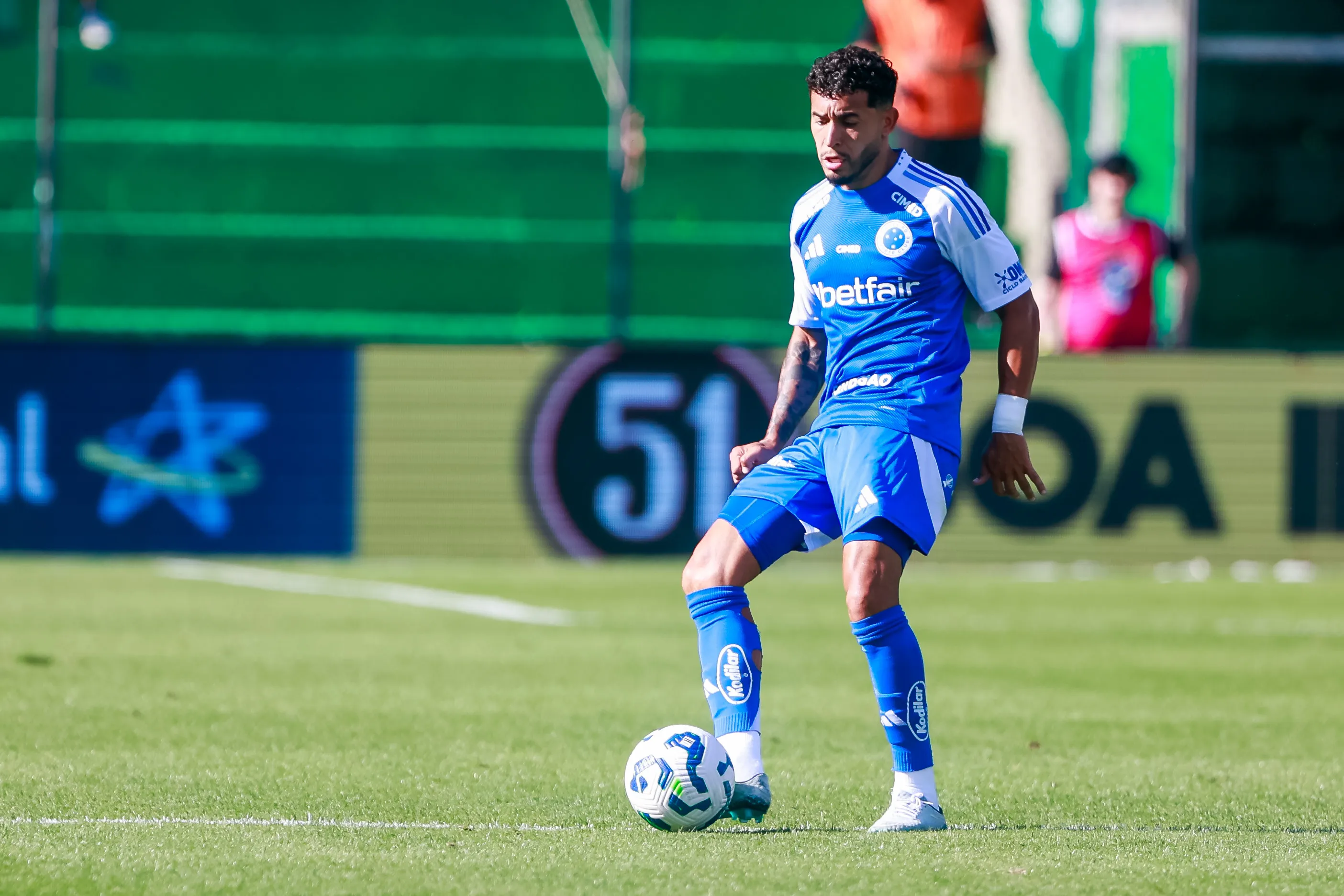 William durante partida pelo Cruzeiro. Foto: Luiz Erbes/AGIF