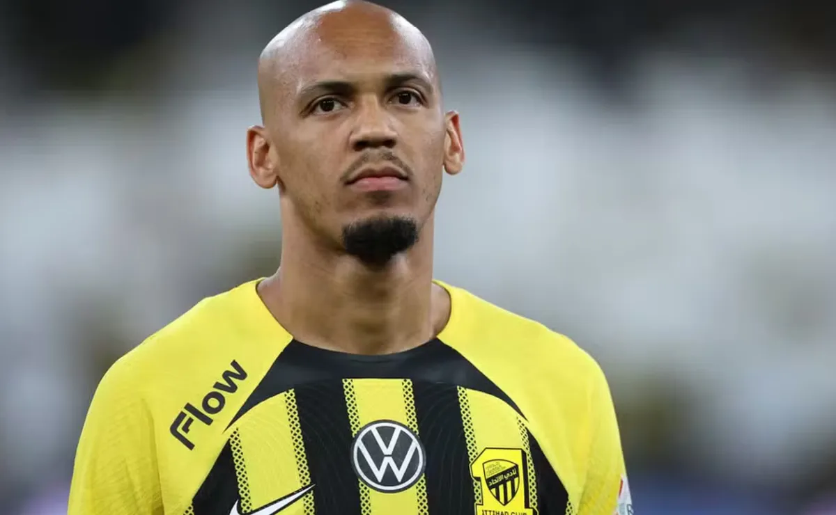 Palmeiras planeja reforços experientes e mira Fabinho para 2026