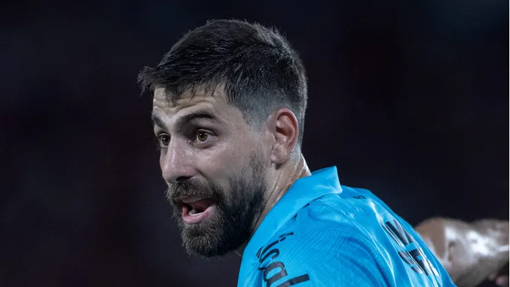 Luan Peres em partida contra o Flamengo