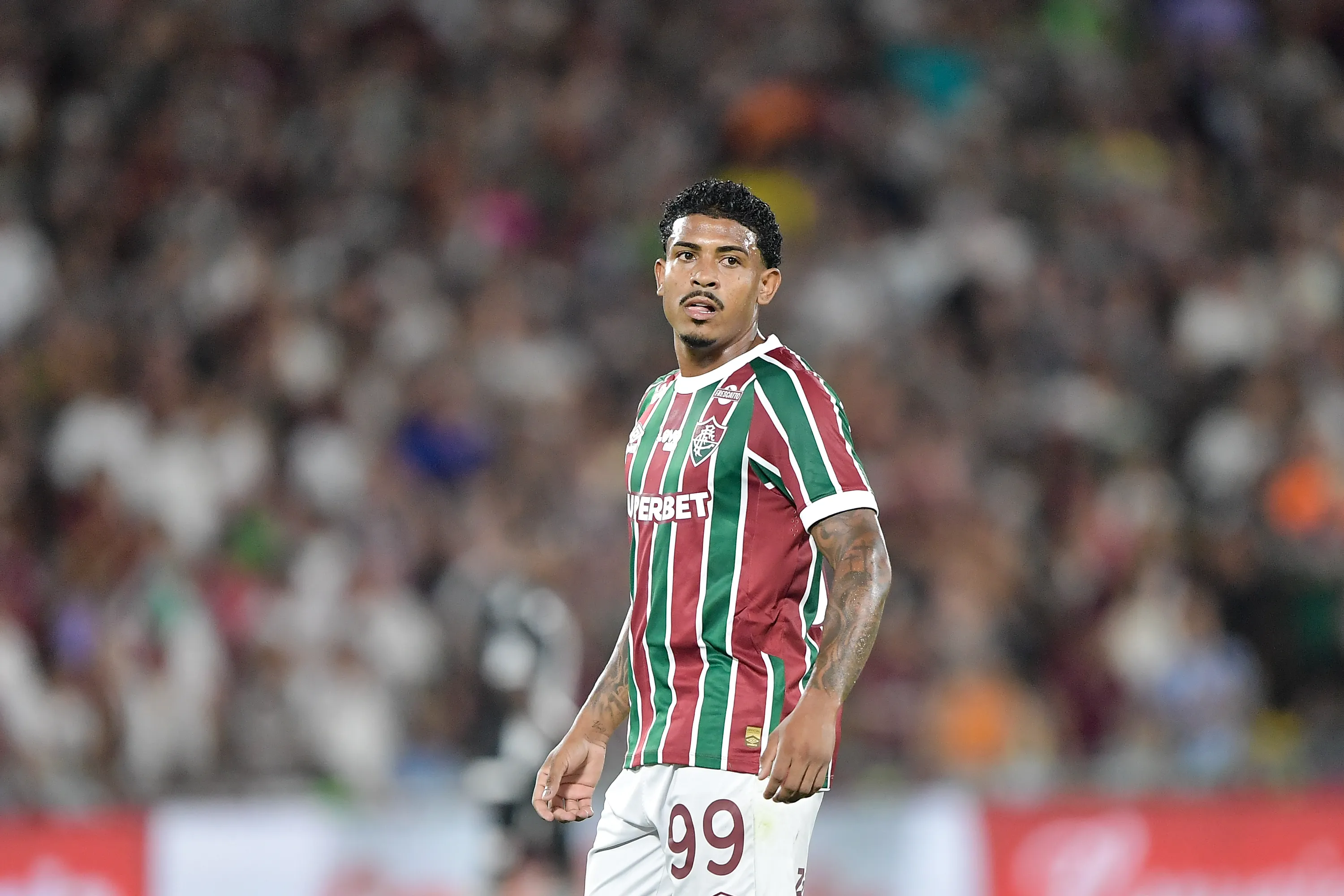 John Kennedy tem futuro incerto no Fluminense. Foto: Thiago Ribeiro/AGIF