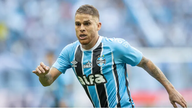 Gustavo Cuellar jogador do Gremio durante partida contra o Mirassol no estadio Arena do Gremio pelo campeonato Brasileiro A 2025. Foto: Liamara Polli/AGIF