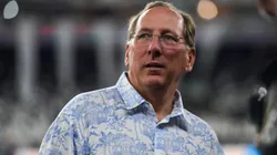 John Textor CEO do Botafogo durante partida contra o Corinthians no estadio Engenhao pelo campeonato Brasileiro A 2025. Foto: Thiago Ribeiro/AGIF