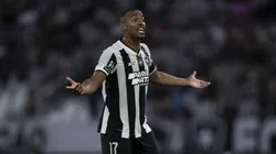 Marlon Freitas em ação pelo Botafogo