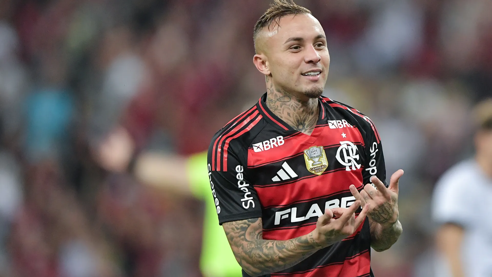 Everton Cebolinha em ação pelo Flamengo – Foto: Thiago Ribeiro/AGIF