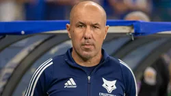 MG - BELO HORIZONTE - 04/12/2025 - BRASILEIRO A 2025, CRUZEIRO X BOTAFOGO - Leonardo Jardim tecnico do Cruzeiro durante partida contra o Botafogo no estadio Mineirao pelo campeonato Brasileiro A 2025. Foto: Fernando Moreno/AGIF