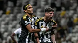 Rubens celebra gol ao lado de Gustavo Scarpa