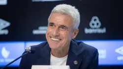 RS - PORTO ALEGRE - 22/12/2025 - GREMIO, APRESENTACAO DE LUIS CASTRO - Luis Castro fala aos jornalistas durante sua apresentacao oficial como tecnico do Gremio em coletiva de imprensa realizada no Arena do Gremio. Foto: Maxi Franzoi/AGIF