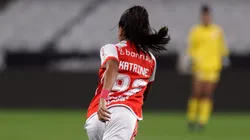 Katrine se despede do Inter. Foto: Anderson Romão/AGIF