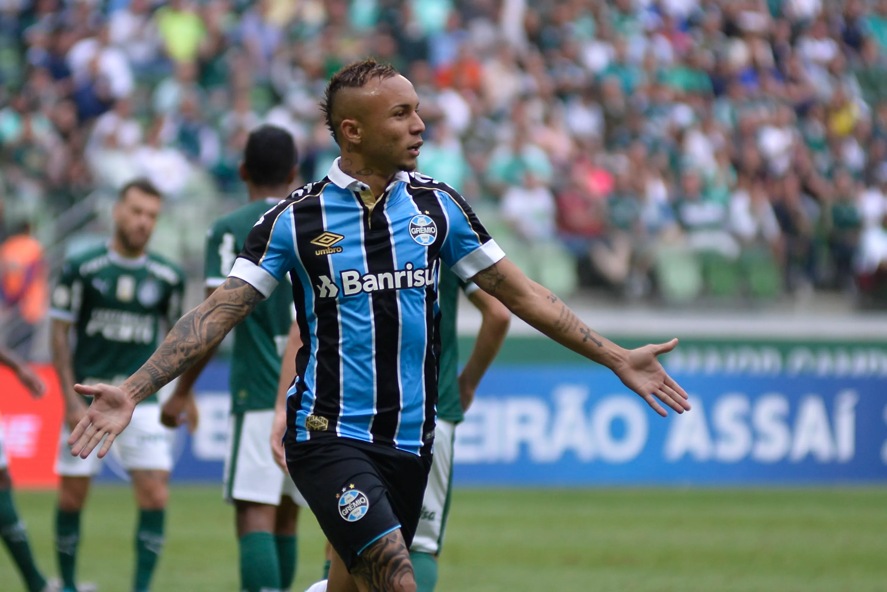 Retorno de Cebolinha é um sonho antigo do Grêmio. Foto: Bruno Ulivieri/AGIF