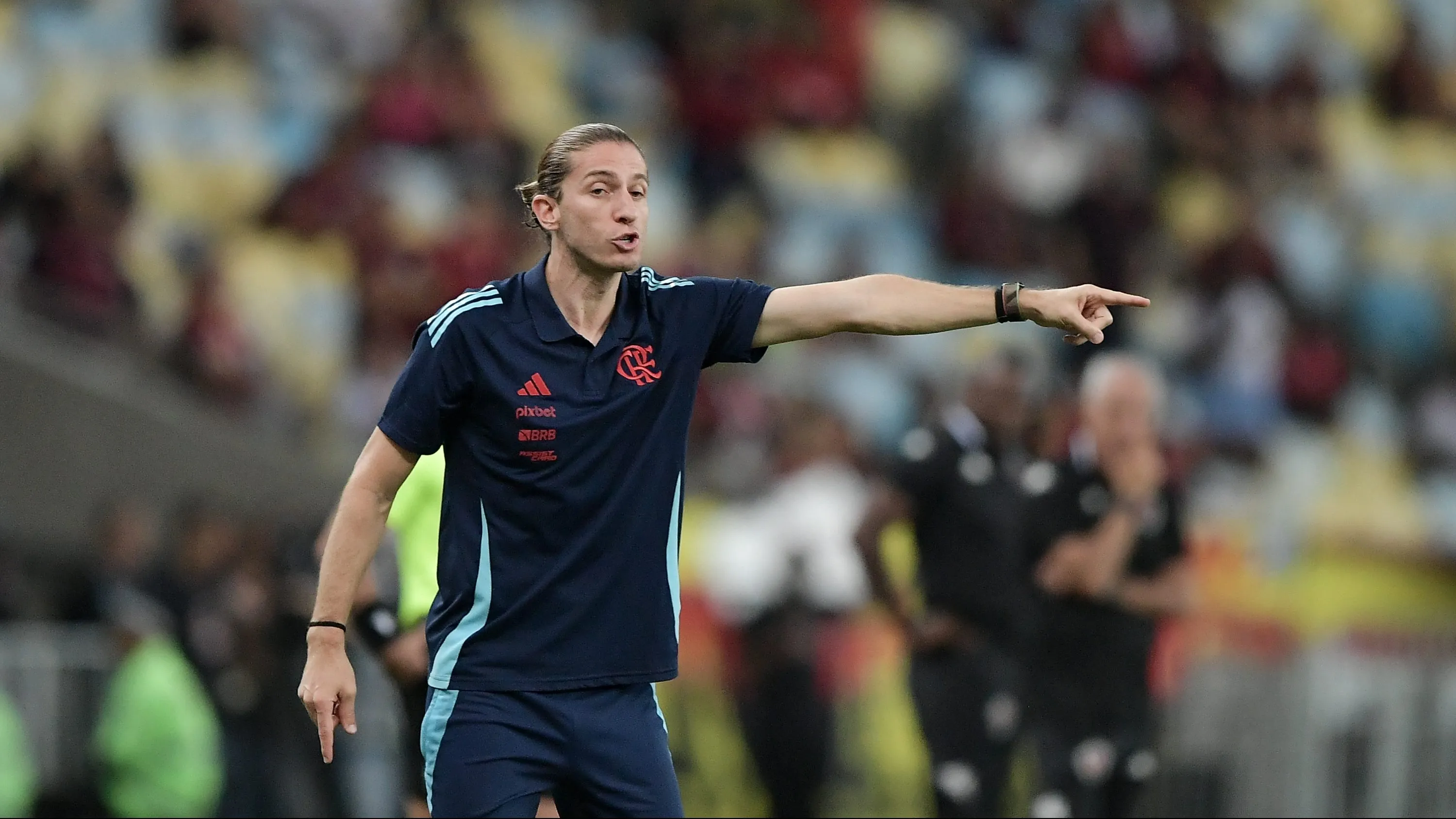 Filipe Luís já é tratado como ídolo - Foto: Thiago Ribeiro/AGIF.