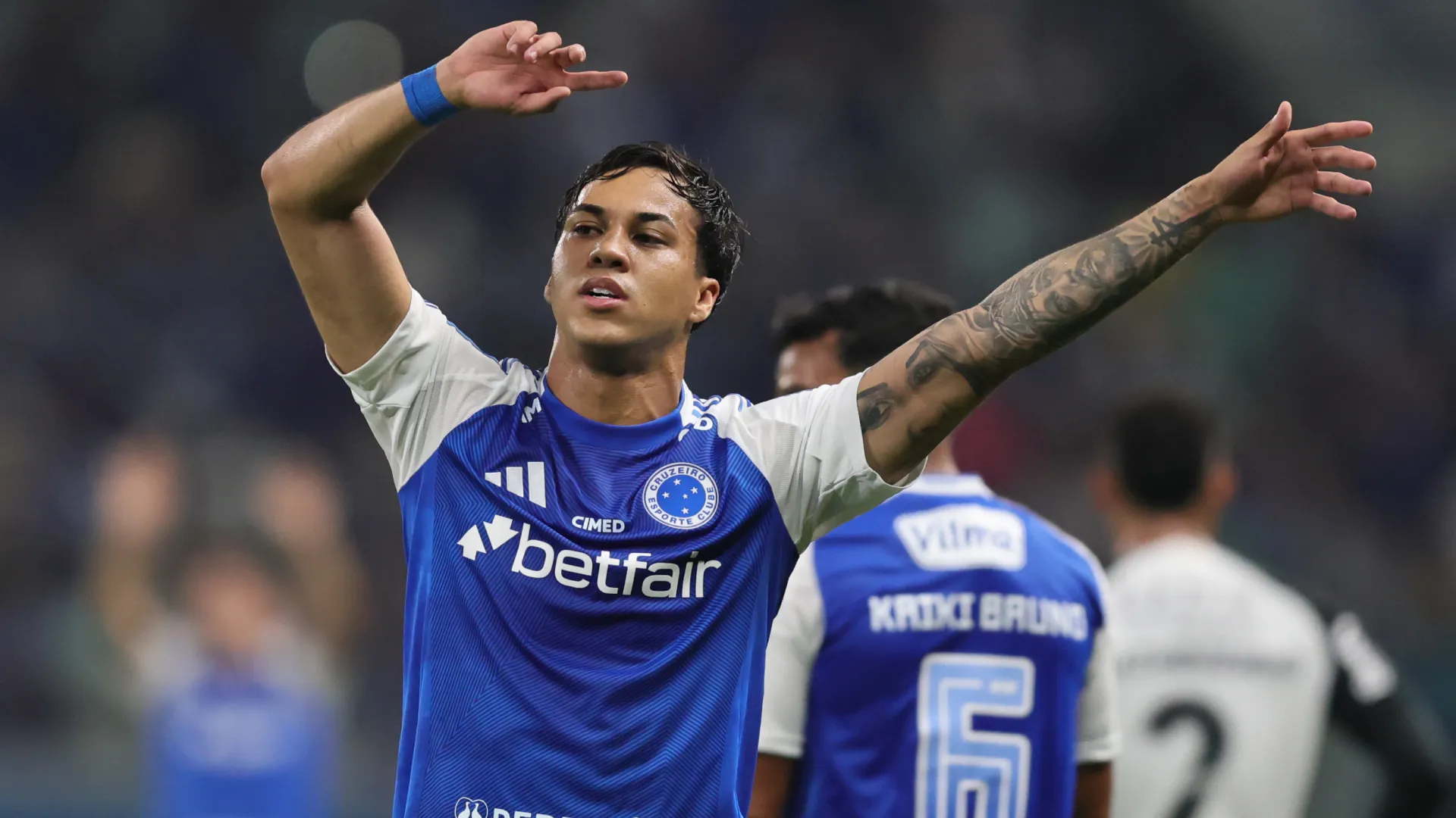 Kaio Jorge comemorando pelo Cruzeiro – Foto: Gilson Lobo/AGIF