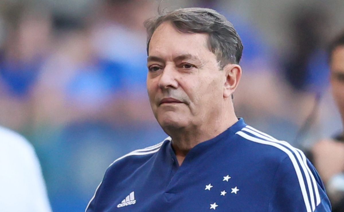 A pedido de Tite, Pedrinho BH dá aval e Cruzeiro busca zagueiro no mercado após Joaquim comunicar que não voltará ao Brasil