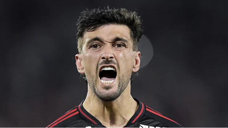 Arrascaeta já jogou no Cruzeiro e hoje defende as cores do Flamengo