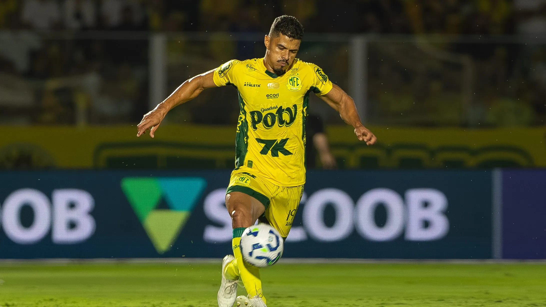 SP – MIRASSOL – 09/11/2025 – BRASILEIRO A 2025, MIRASSOL X PALMEIRAS – Lucas Ramon jogador do Mirassol durante partida contra o Palmeiras no estadio Jose Maria de Campos Maia pelo campeonato Brasileiro A 2025. Foto: Joisel Amaral/AGIF