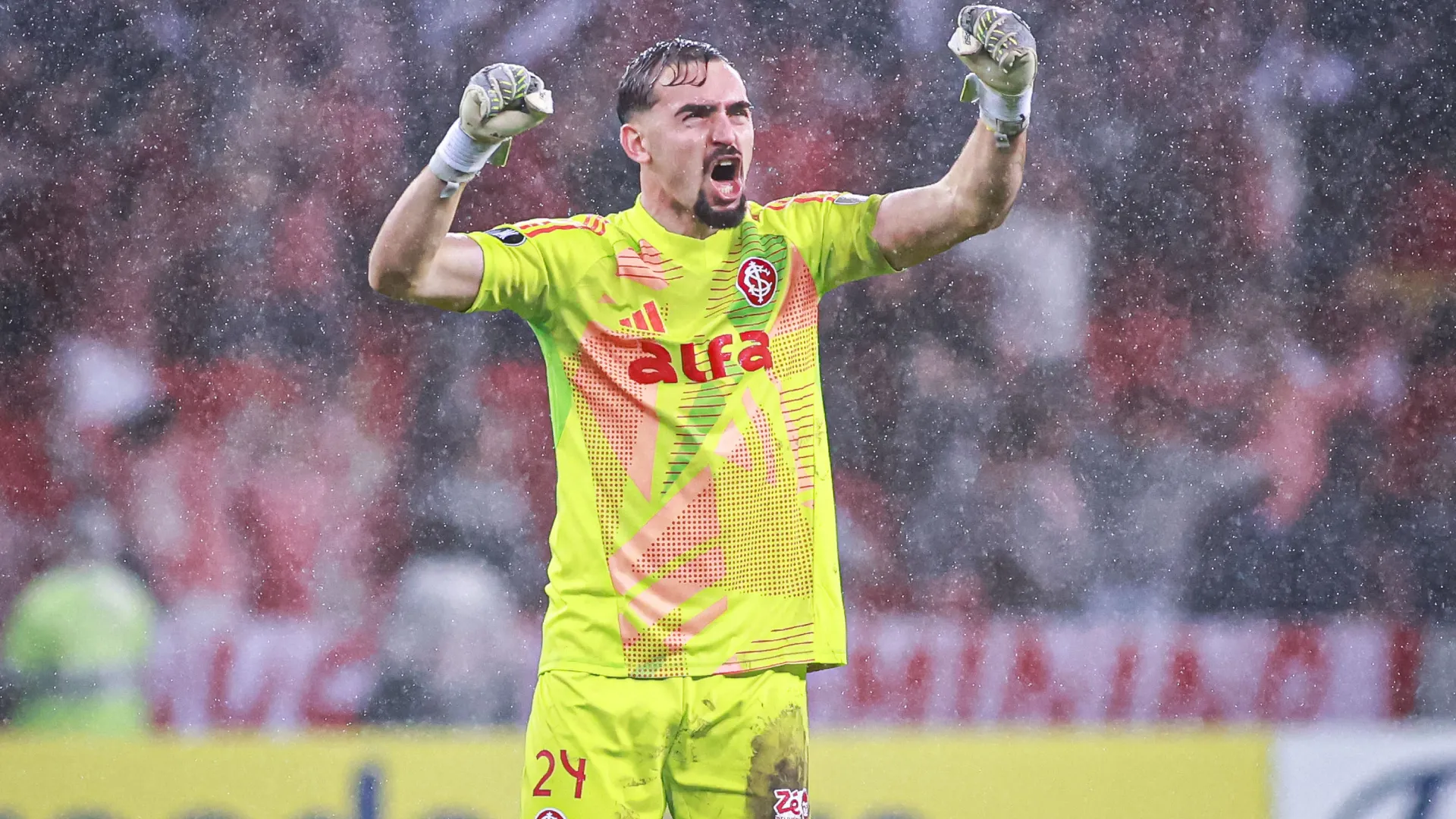 Anthoni faz parte do grupo que irá disputar o estadual desde o início – Foto: Maxi Franzoi/AGIF