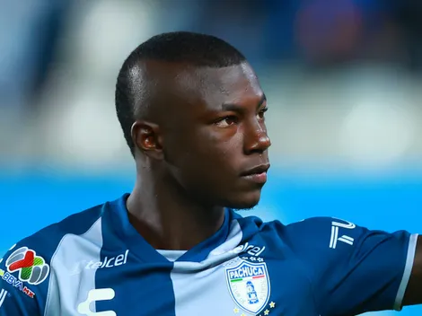 Hinestroza ganha força no Santos e acordo pode acontecer