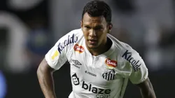 Atacante tem o futuro incerto - Foto: Miguel Schincariol/Getty Images.