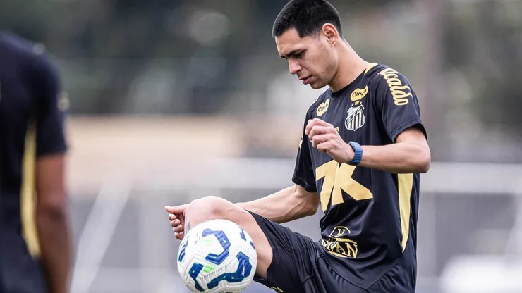 Caballero não empolgou a comissão técnica de Vojvoda e está buscando novos ares para 2026 - Foto: Raul Baretta/Santos FC