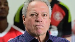 Dória, que quase fechou com Santos, está negociando com Inter de Abel Braga