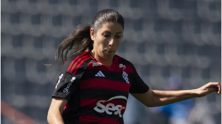 Flávia Mota, zagueira do Flamengo. Foto: Anderson Romão/AGIF