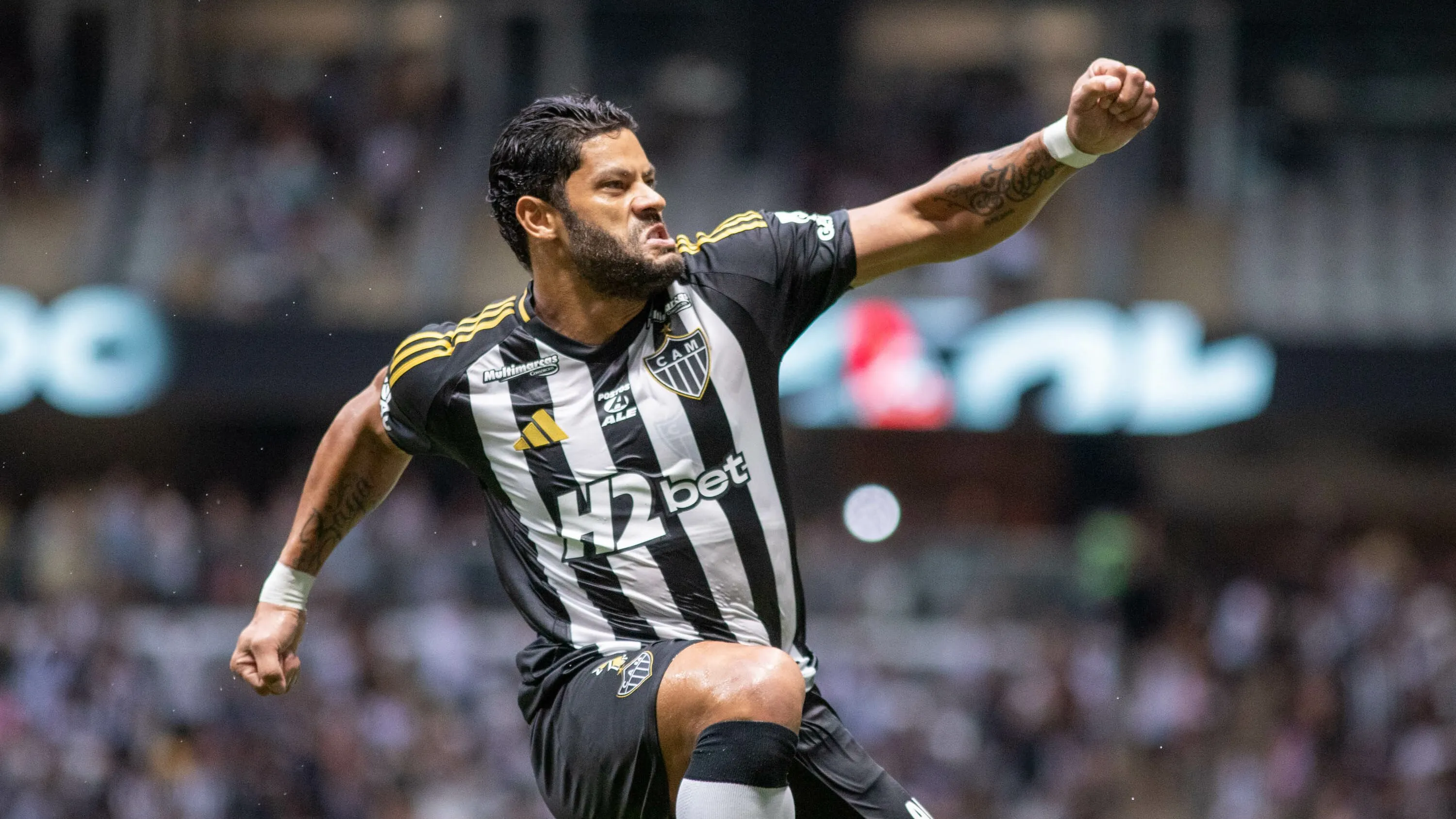 Hulk também é disputado pelo Fluminense – Foto: Fernando Moreno/AGIF