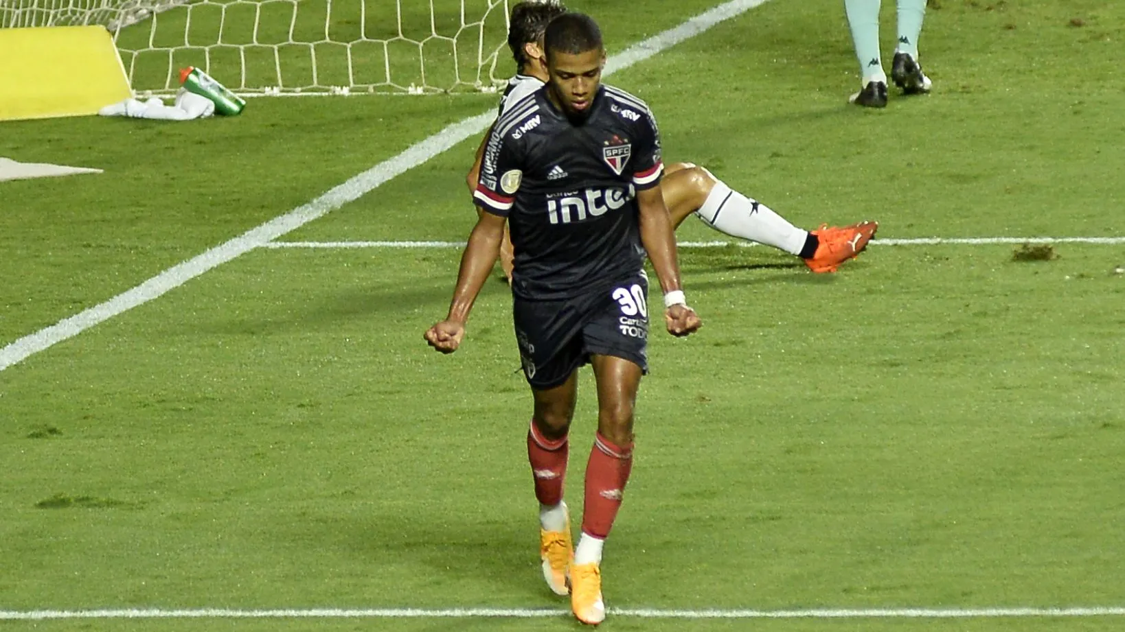 BRASILEIRO A 2020, SÃO PAULO X BOTAFOGO –  Brenner jogador do São Paulo comemora seu gol durante partida contra o Botafogo no estádio Morumbi pelo campeonato Brasileiro A 2020.