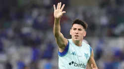 MG - BELO HORIZONTE - 10/12/2025 - COPA DO BRASIL 2025, CRUZEIRO X CORINTHIANS - Lucas Villalba jogador do Cruzeiro durante aquecimento antes da partida contra o Corinthians no estadio Mineirao pelo campeonato Copa Do Brasil 2025. Foto: Gilson Lobo/AGIF