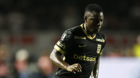 Hinestroza do Atlético Nacional durante partida contra o São Paulo
