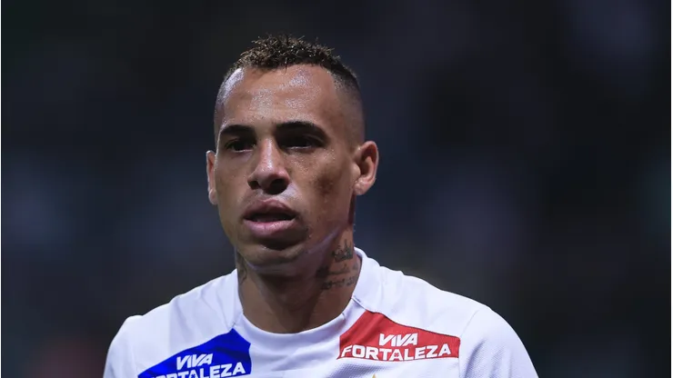 SP - SAO PAULO - 20/09/2025 - BRASILEIRO A 2025, PALMEIRAS X FORTALEZA - Breno Lopes jogador do Fortaleza durante partida contra o Palmeiras no estadio Arena Allianz Parque pelo campeonato Brasileiro A 2025.
