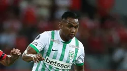 Camisa 9 colombiano em campo pelo Atlético Nacional.